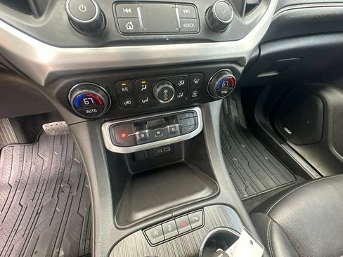 Used 2020 GMC Acadia SLT w/ Driver Alert Package II AWD/4WD image 18