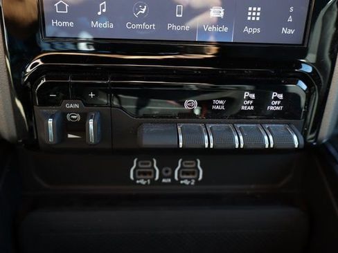 Used 2025 RAM 2500 Big Horn image 28