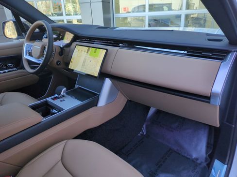 New 2026 Land Rover Range Rover SE AWD/4WD image 29