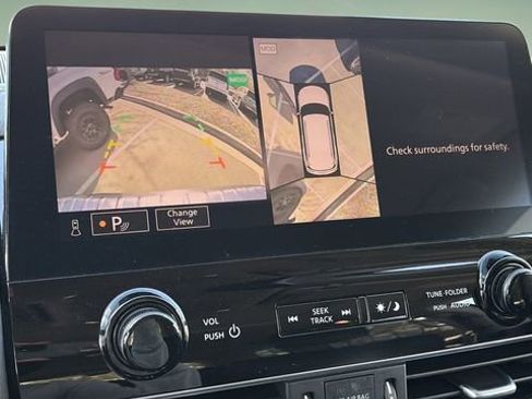 Used 2023 INFINITI QX80 Premium Select w/ All-Season Package image 27