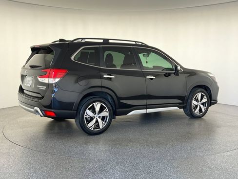 Used 2019 Subaru Forester Touring AWD/4WD image 3