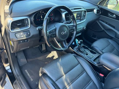 Used 2016 Kia Sorento SX w/ SXL Technology Package image 16
