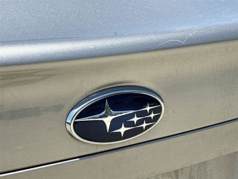 Used 2017 Subaru Legacy 2.5i Limited AWD/4WD image 10
