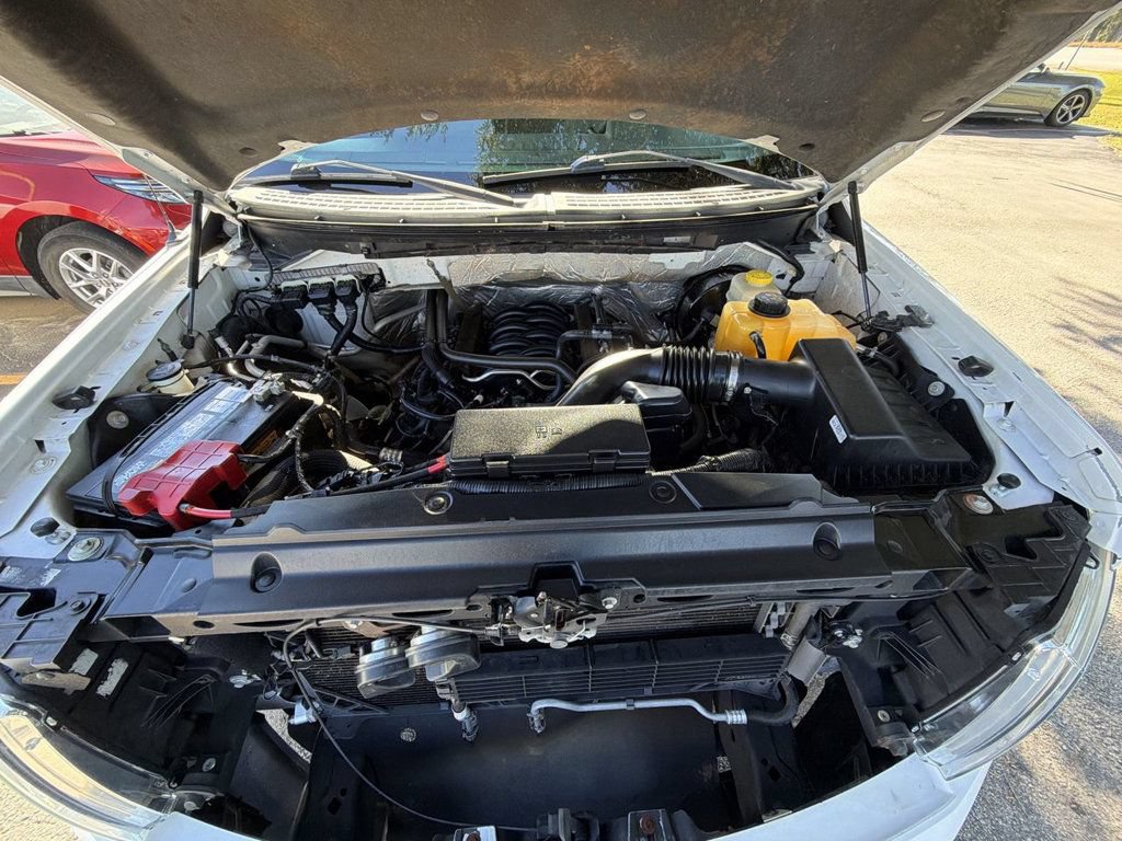 Used 2014 Ford F150 XLT w/ XLT Chrome Package RWD image 11
