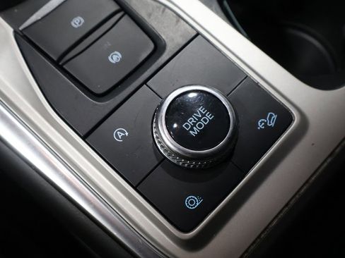 Used 2024 Ford Explorer Limited image 30