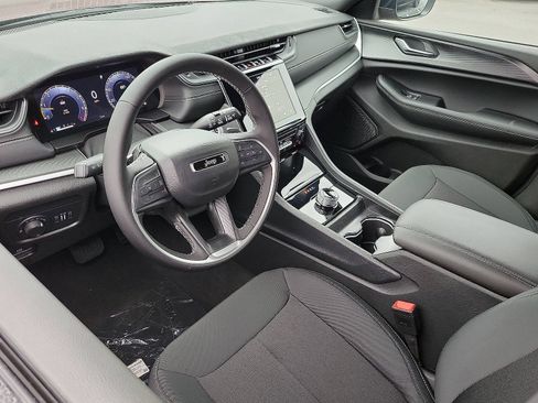 New 2025 Jeep Grand Cherokee Laredo X AWD/4WD image 3