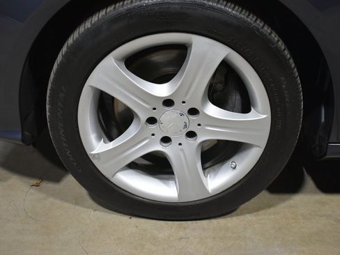 Used 2014 Mercedes-Benz E 350 Sedan image 42