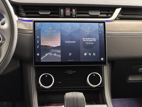 Used 2026 Jaguar F-PACE R-Dynamic S image 23