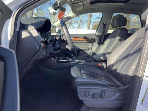 Used 2023 Audi Q5 2.0T Premium Plus image 11