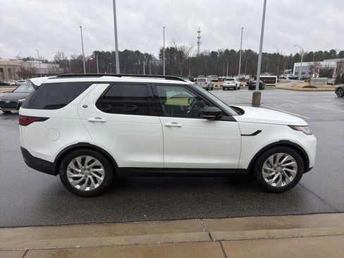 Used 2025 Land Rover Discovery S image 20