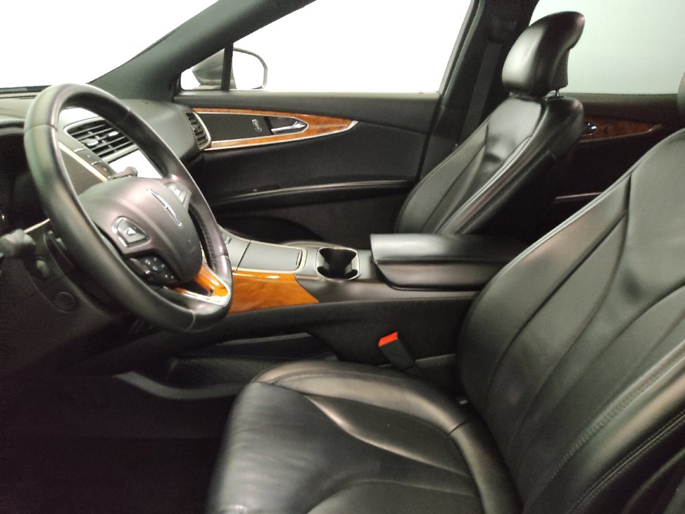 Used 2017 Lincoln MKX Select w/ Select Plus Package AWD/4WD image 17