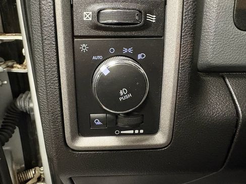 Used 2019 RAM 1500 Express image 14