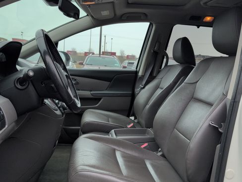Used 2017 Honda Odyssey Touring image 4