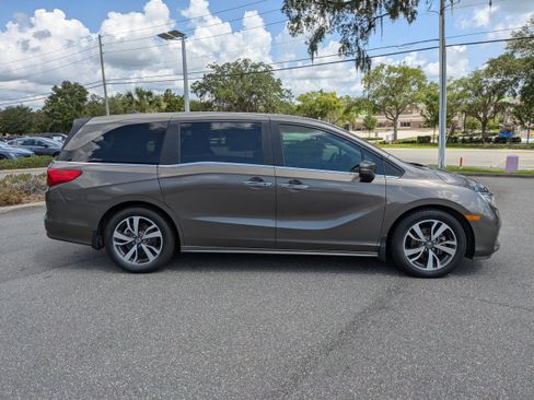 Used 2022 Honda Odyssey Touring image 3