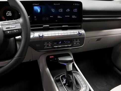 Used 2025 Hyundai Kona SEL FWD image 31