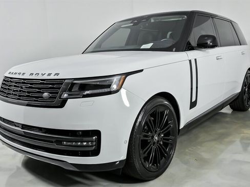 Used 2024 Land Rover Range Rover Long Wheelbase SE AWD/4WD image 6
