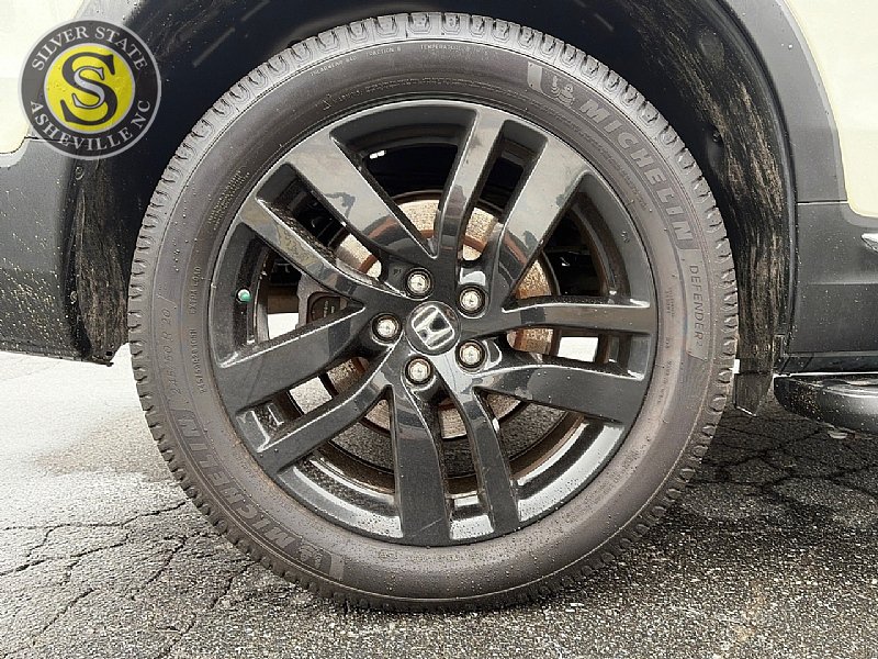 Used 2016 Honda Pilot Touring image 9