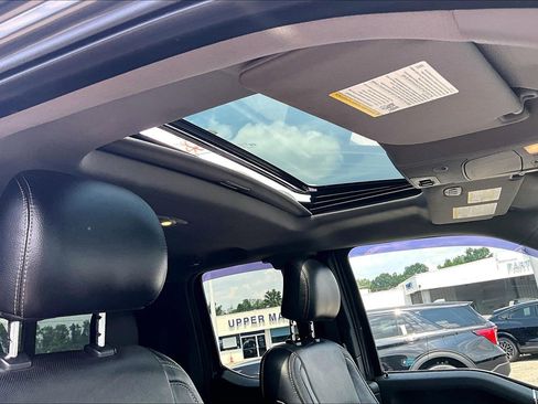 Used 2015 Ford F150 Lariat w/ Equipment Group 502A Luxury AWD/4WD image 23
