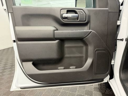 Used 2025 Chevrolet Silverado 3500 W/T image 10