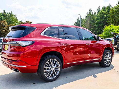 Used 2025 Buick Enclave Avenir w/ Trailering Package, 5000 lbs. FWD image 10