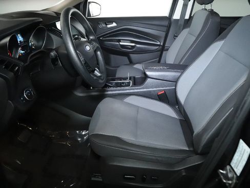 Used 2019 Ford Escape SE FWD image 18