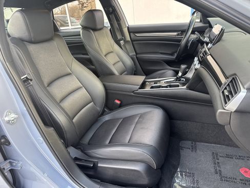 Used 2022 Honda Accord Sport image 11