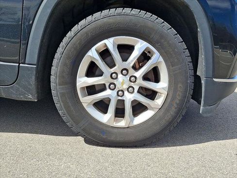 Used 2018 Chevrolet Traverse LT image 27