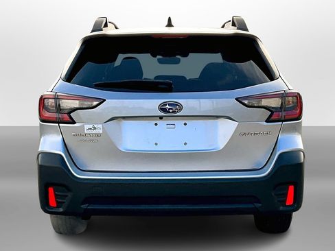 Used 2021 Subaru Outback Premium image 4