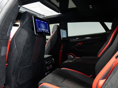 Used 2024 Lamborghini Urus Performante image 42