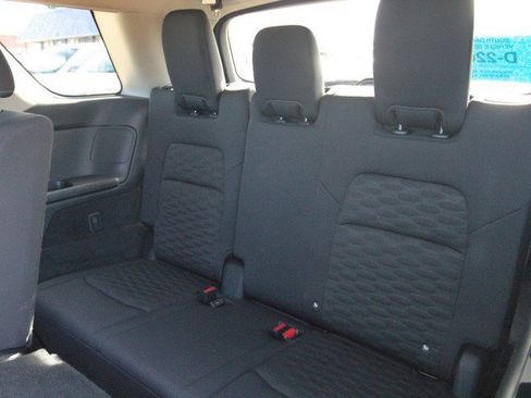 Used 2024 Nissan Pathfinder S image 25