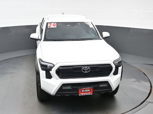 Used 2024 Toyota Tacoma TRD Off-Road AWD/4WD image 35