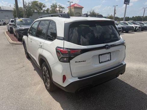 Used 2026 Subaru Forester Premium AWD/4WD image 7