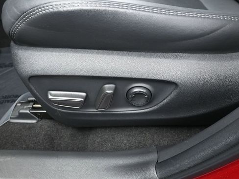 Used 2023 Toyota RAV4 XLE Premium image 20