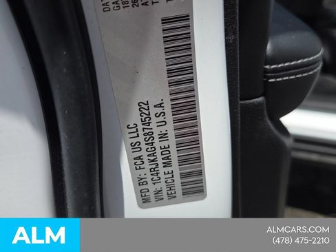 Used 2025 Jeep Grand Cherokee L Altitude AWD/4WD image 8