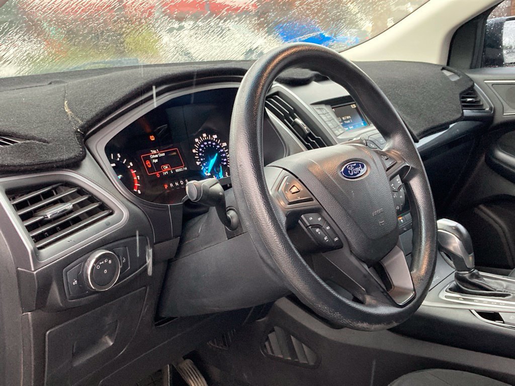 Used 2017 Ford Edge SE FWD image 8