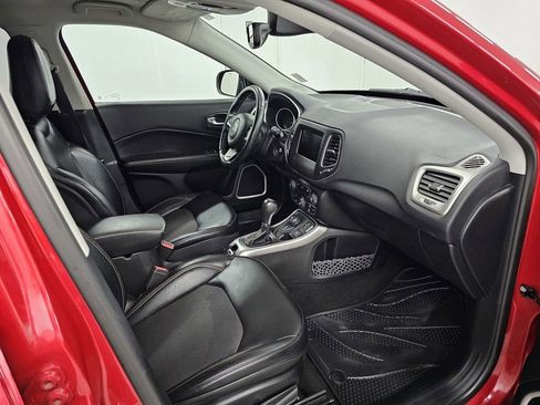 Used 2017 Jeep Compass Latitude w/ Popular Equipment Group AWD/4WD image 24