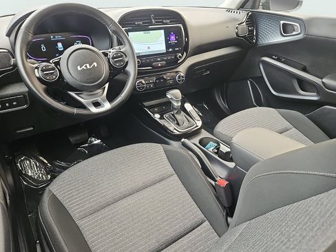 Certified 2023 Kia Soul EX FWD image 11