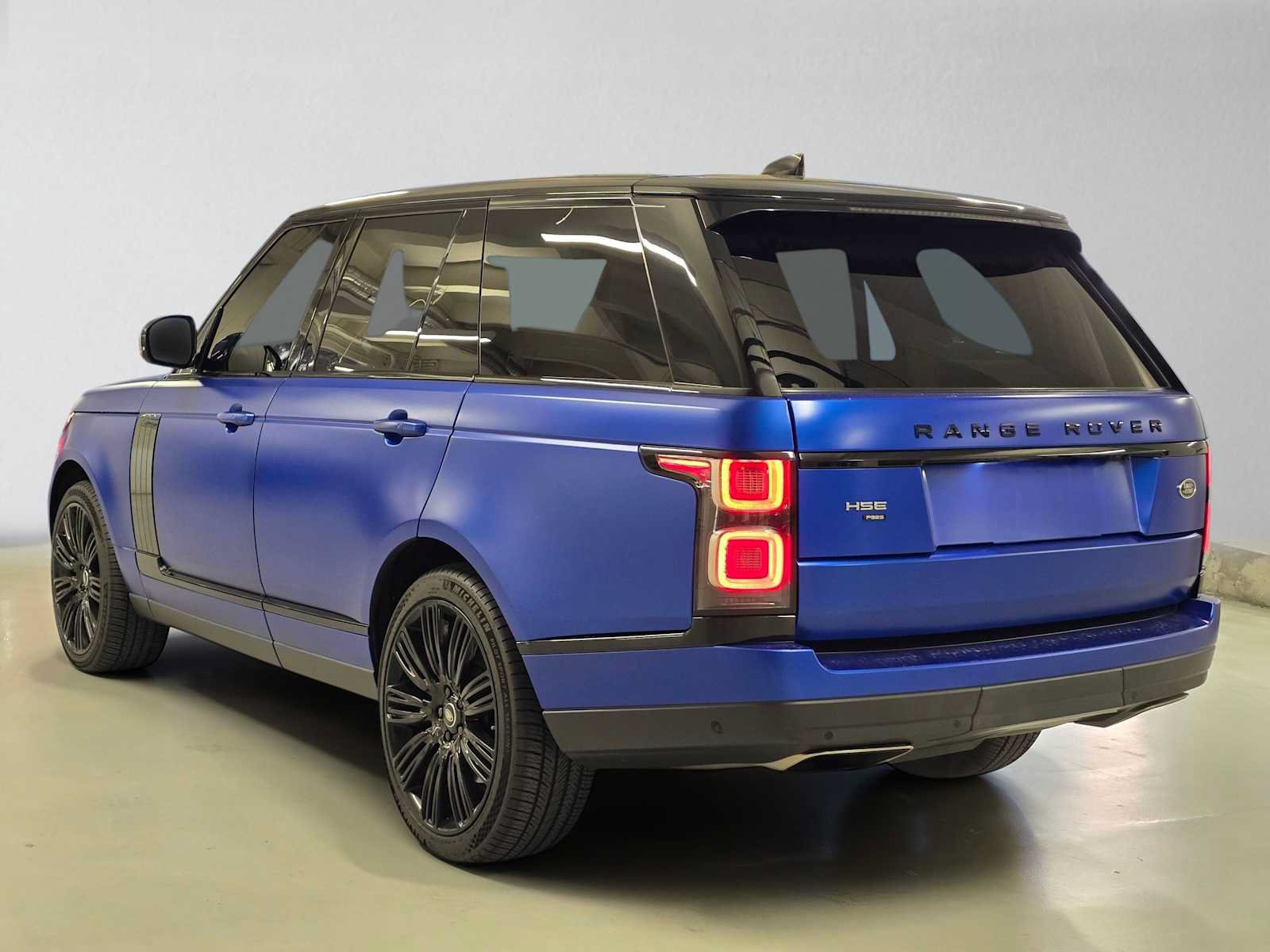 Used 2020 Land Rover Range Rover HSE AWD/4WD image 3