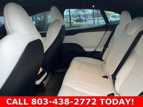 Used 2022 Tesla Model S image 13