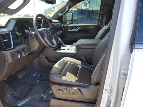 Used 2024 GMC Sierra 2500 Denali w/ Denali Reserve Package AWD/4WD image 11