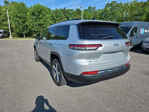 Used 2022 Jeep Grand Cherokee L Limited AWD/4WD image 5
