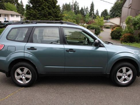 Used 2013 Subaru Forester 2.5X w/ Alloy Wheel Pkg AWD/4WD image 11