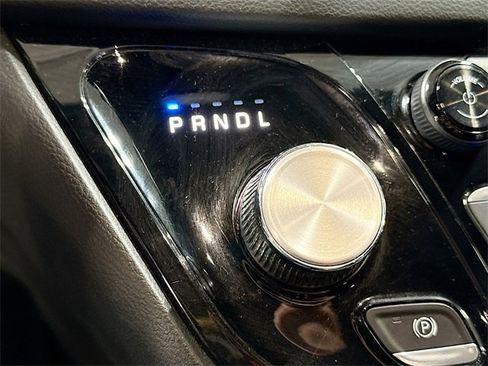 Used 2019 Chrysler Pacifica Touring-L Plus w/ S Appearance Package image 19