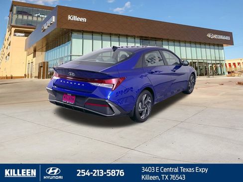 Used 2025 Hyundai Elantra Sport image 9
