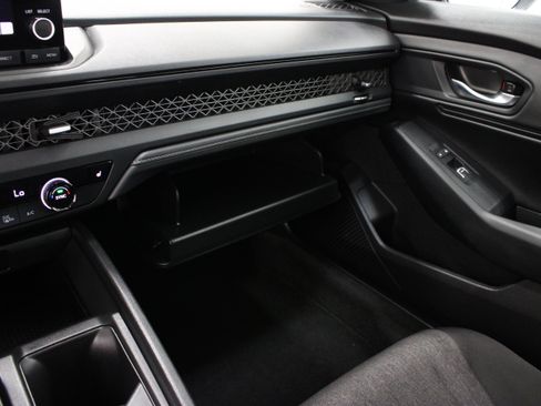 Used 2025 Honda Accord SE image 23