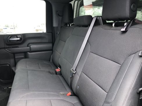 Used 2020 Chevrolet Silverado 2500 Custom w/ Custom Value Package image 11