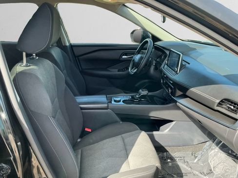 Used 2025 Nissan Rogue SV AWD/4WD image 15