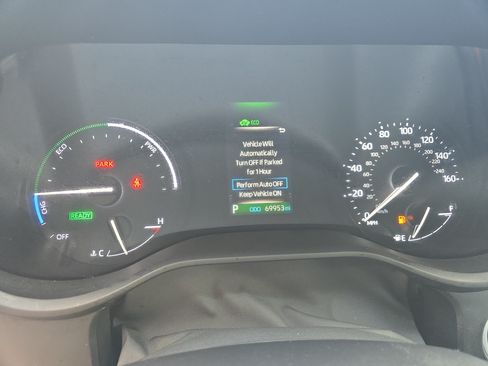 Used 2024 Toyota Sienna XSE FWD image 20