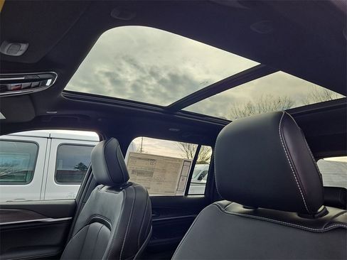 New 2026 Jeep Grand Cherokee Limited image 33