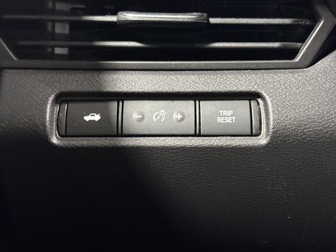 Used 2023 Nissan Altima 2.5 SV FWD image 18